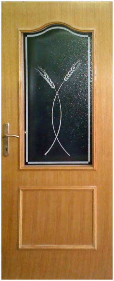 steklo in peskan motiv 